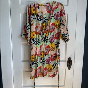 Adorable robe!